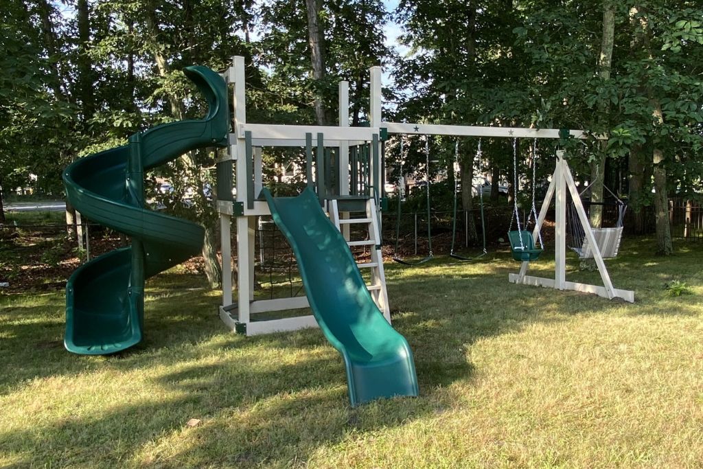 playground equipment for backyard