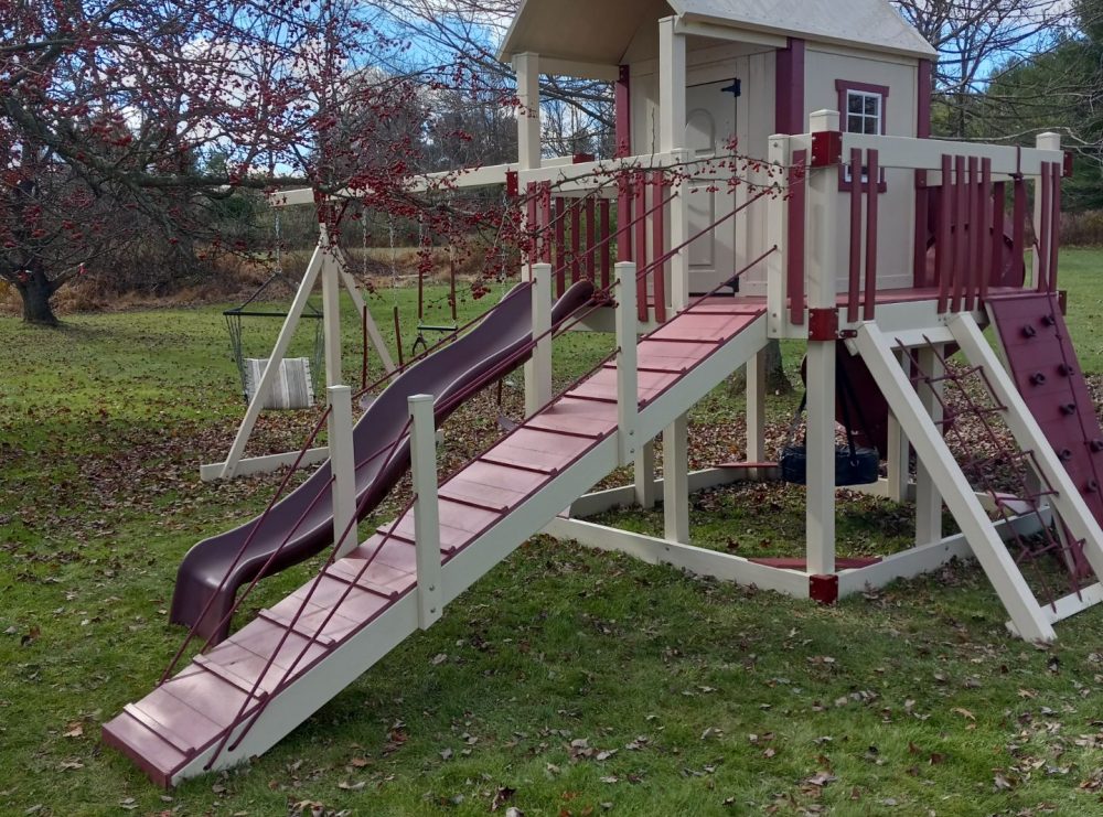 swing set with ramp