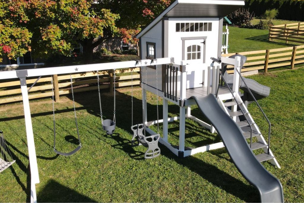 Modern outdoor playset for preteens with playhouse